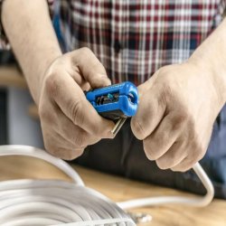 Ściągacz izolacji 0.5‑6.0 mm2