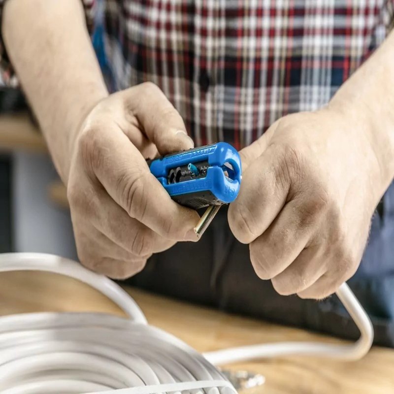 Ściągacz izolacji 0.5‑6.0 mm2